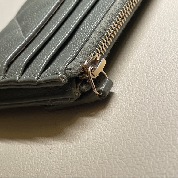 Authentic Chanel CC green calfskin gold tone metal wallet cardholder with zip - Picture 10 of 12